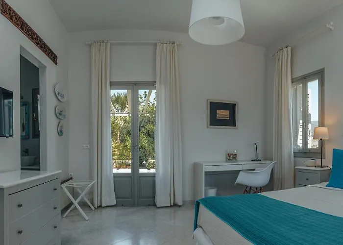 Terra * Parikia (Paros)